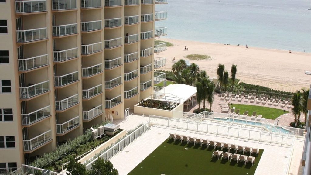commercial building artificial grass lawn
