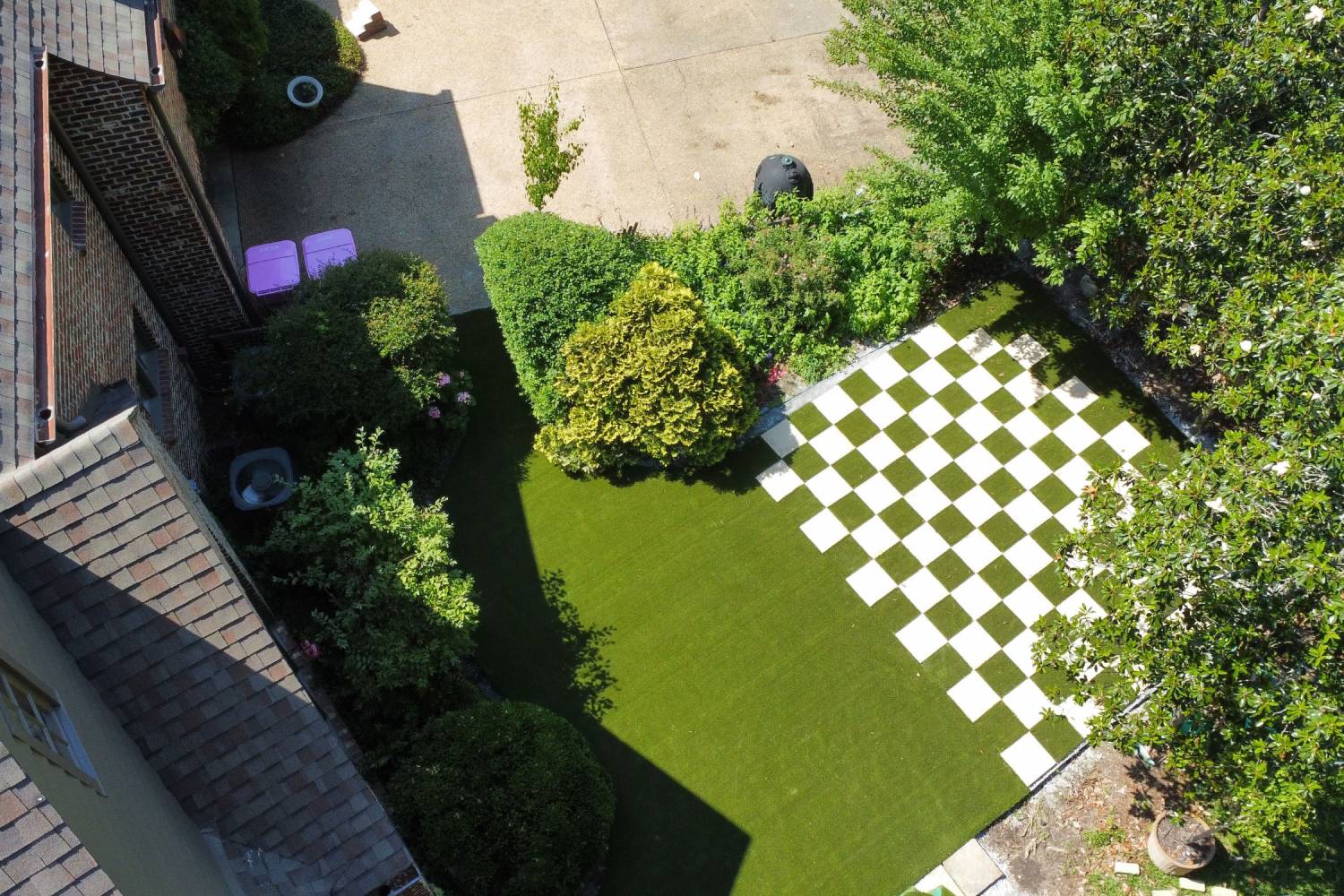 Artificial grass chessboard